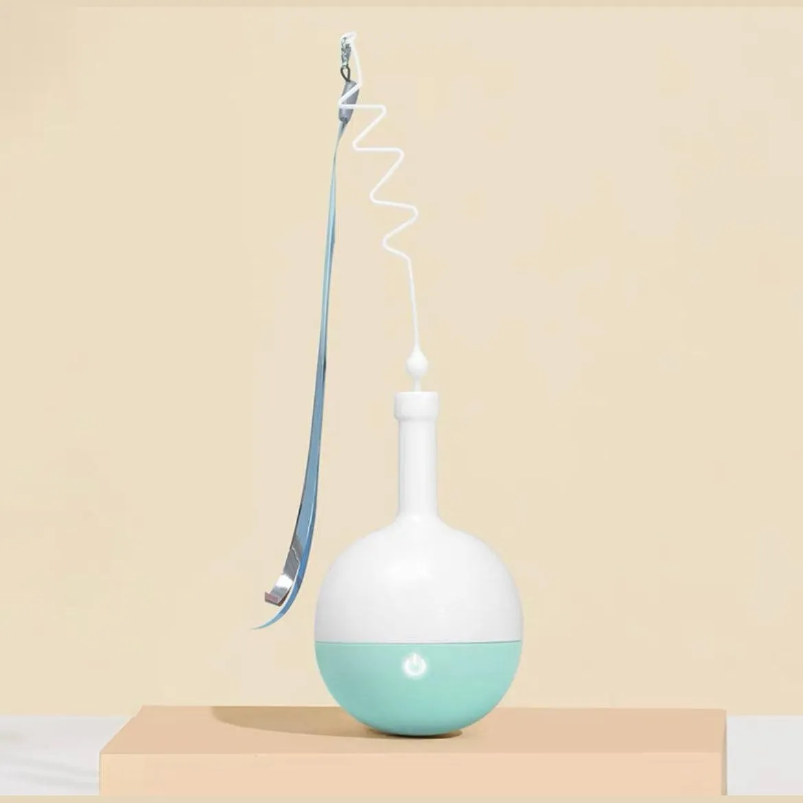 PAKEWAY Wine Bottle Automatic Cat Toy