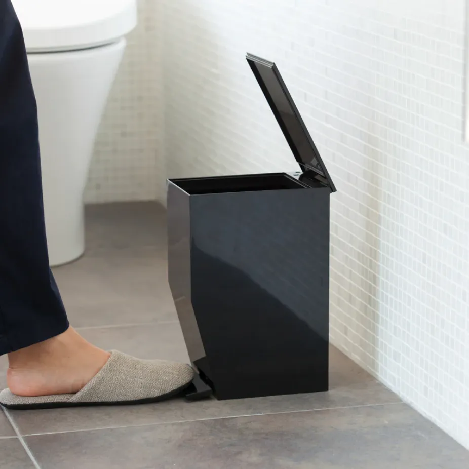 TOWER Step Trash Can