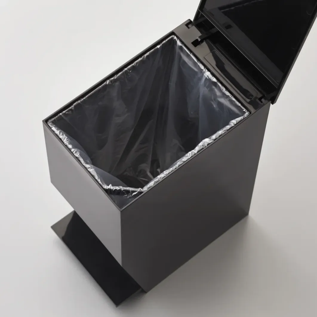 TOWER Step Trash Can